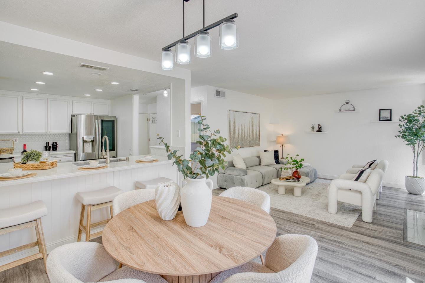 Detail Gallery Image 3 of 38 For 340 N Wildwood, Hercules,  CA 94547 - 3 Beds | 2/1 Baths