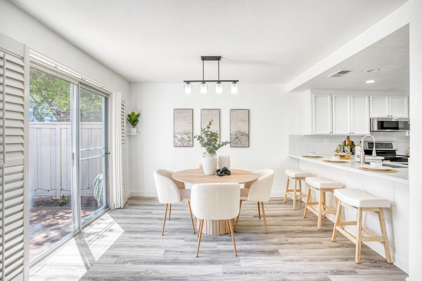 Detail Gallery Image 4 of 38 For 340 N Wildwood, Hercules,  CA 94547 - 3 Beds | 2/1 Baths