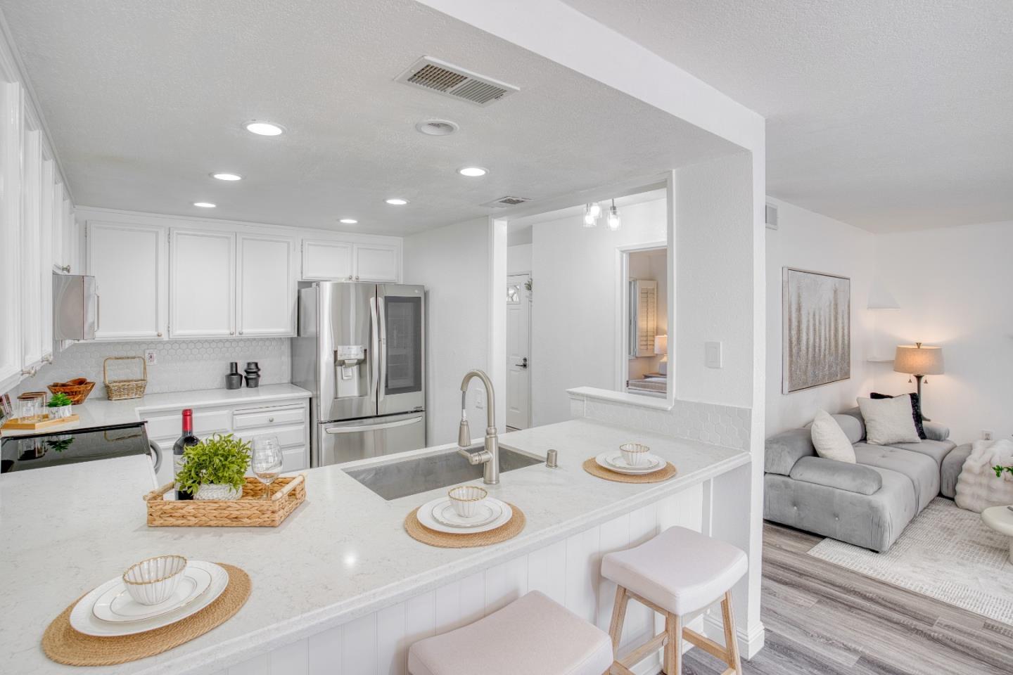 Detail Gallery Image 9 of 38 For 340 N Wildwood, Hercules,  CA 94547 - 3 Beds | 2/1 Baths