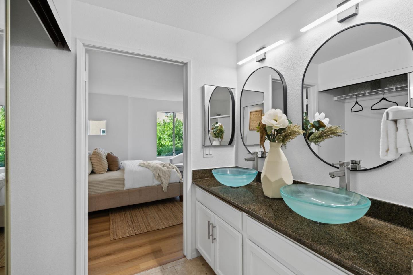 Detail Gallery Image 12 of 36 For 803 Debut Ct, San Jose,  CA 95134 - 2 Beds | 2 Baths