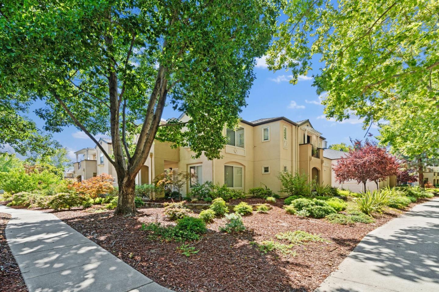 Detail Gallery Image 34 of 36 For 803 Debut Ct, San Jose,  CA 95134 - 2 Beds | 2 Baths