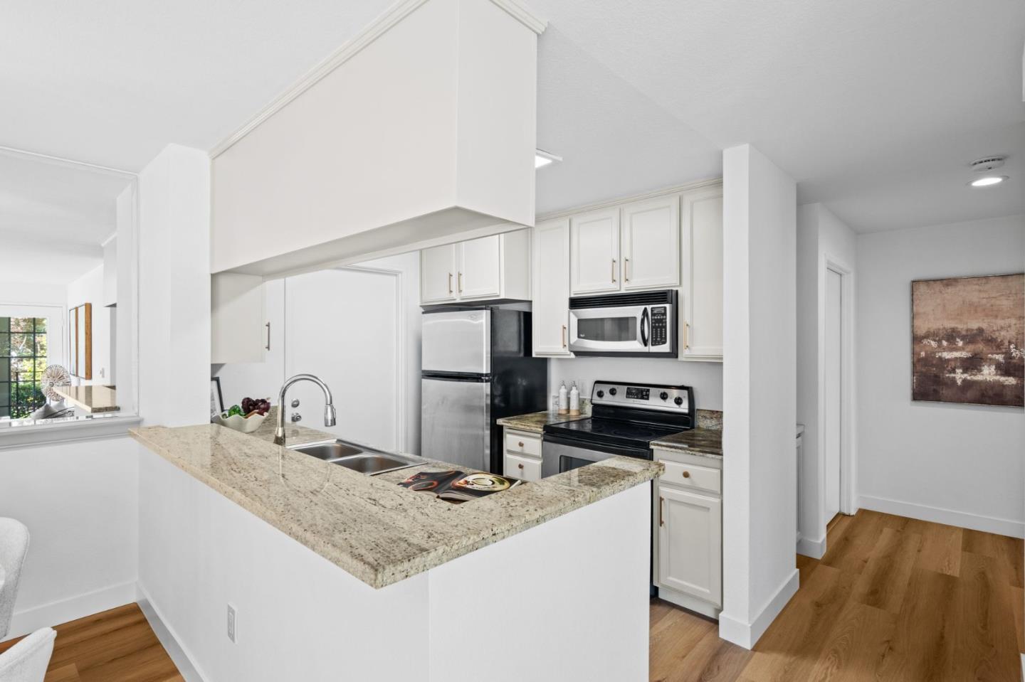 Detail Gallery Image 7 of 36 For 803 Debut Ct, San Jose,  CA 95134 - 2 Beds | 2 Baths