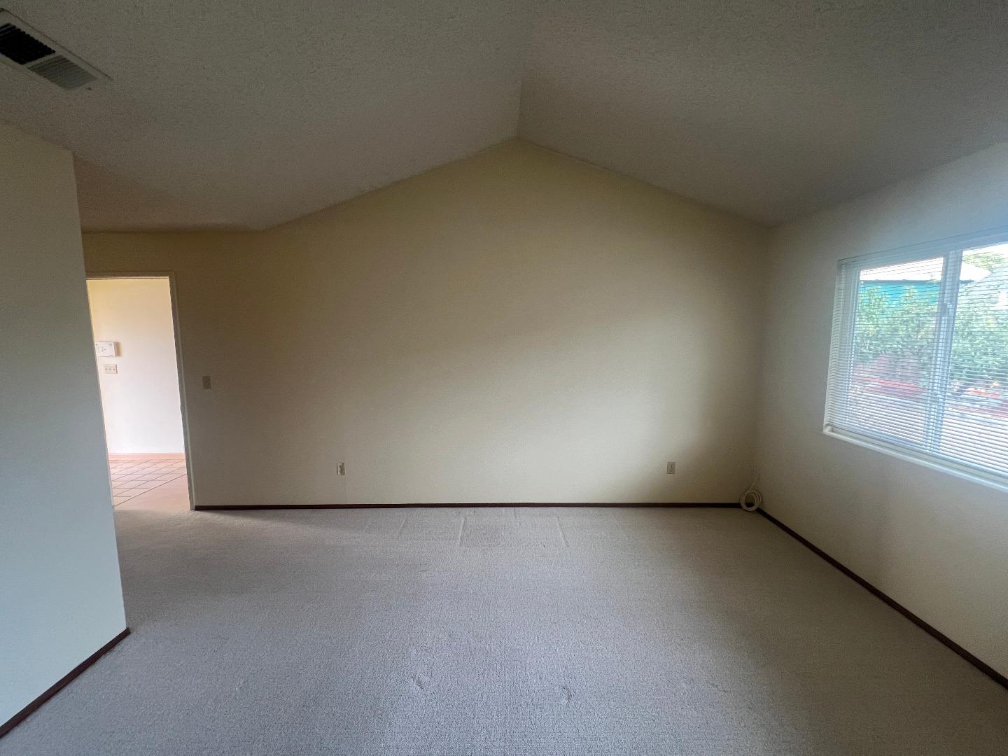 Detail Gallery Image 21 of 51 For 1077 Ofarrell Ct, Salinas,  CA 93907 - 3 Beds | 2 Baths