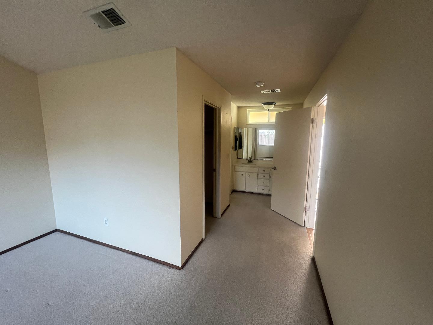 Detail Gallery Image 22 of 51 For 1077 Ofarrell Ct, Salinas,  CA 93907 - 3 Beds | 2 Baths