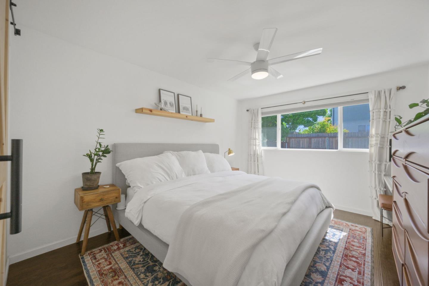 Detail Gallery Image 4 of 45 For 19336 Garrison Ave, Castro Valley,  CA 94546 - 3 Beds | 2 Baths