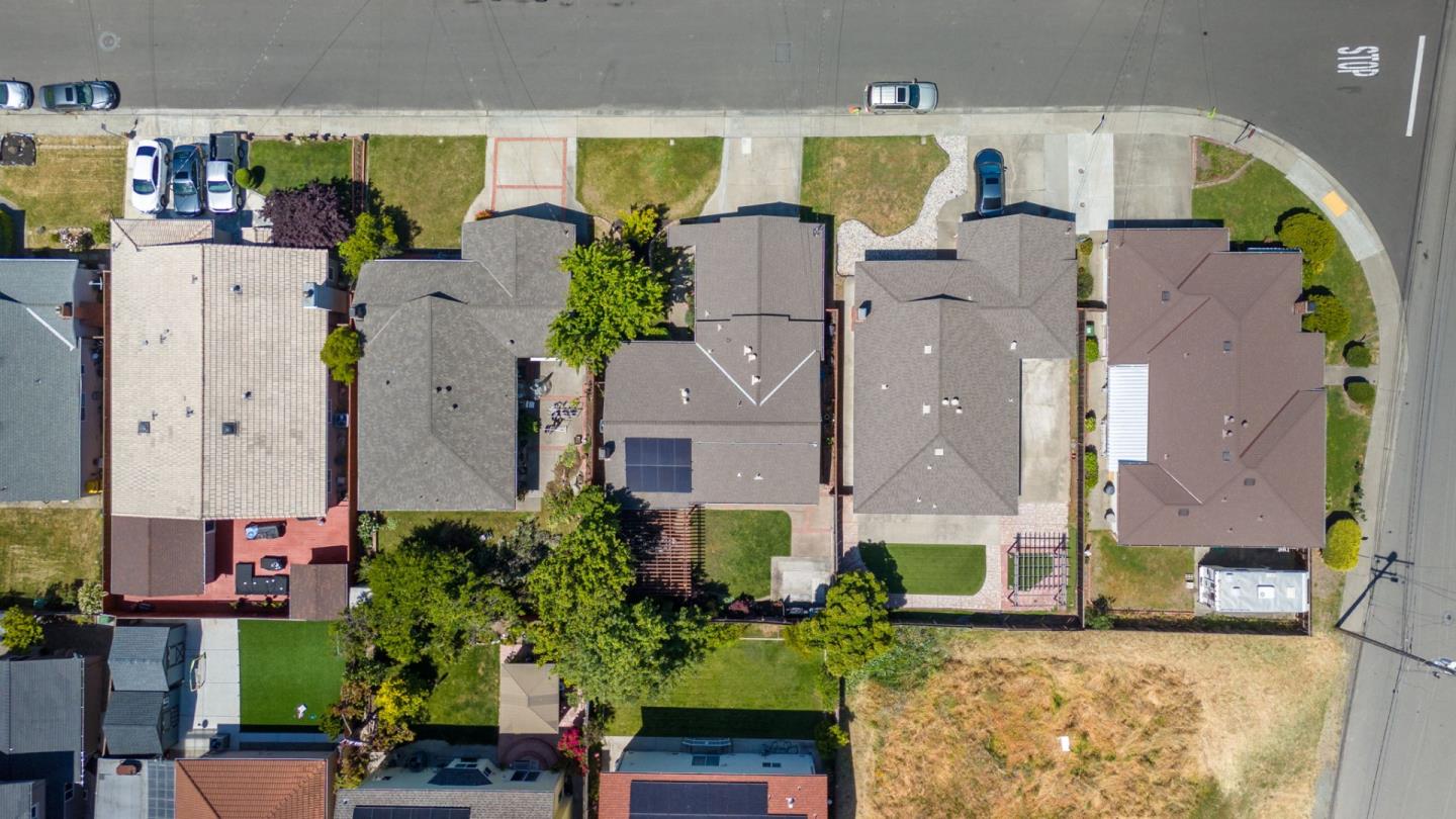 Detail Gallery Image 43 of 45 For 19336 Garrison Ave, Castro Valley,  CA 94546 - 3 Beds | 2 Baths