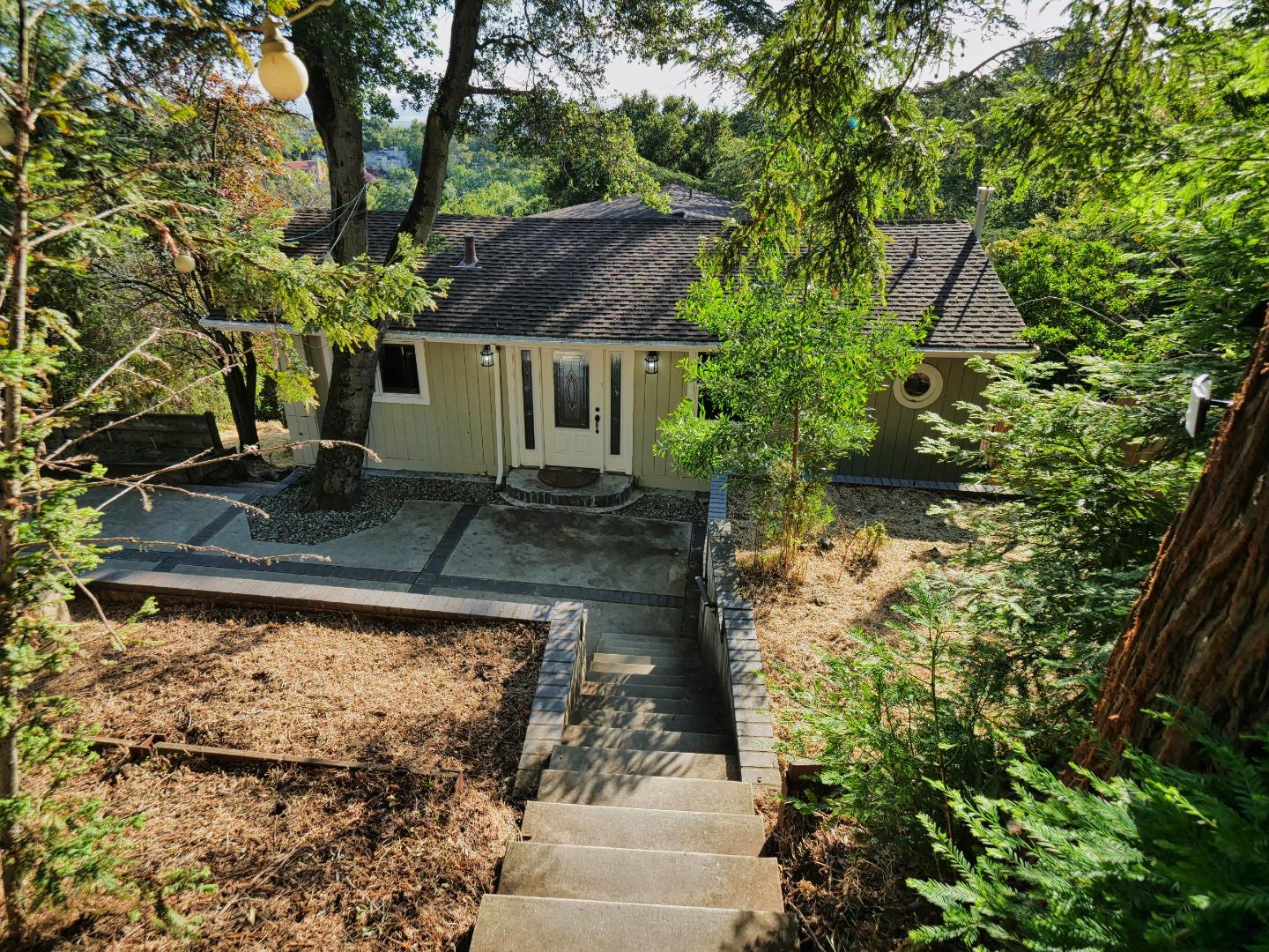 Detail Gallery Image 21 of 32 For 514 Live Oak Ln, Redwood City,  CA 94062 - 4 Beds | 2/1 Baths