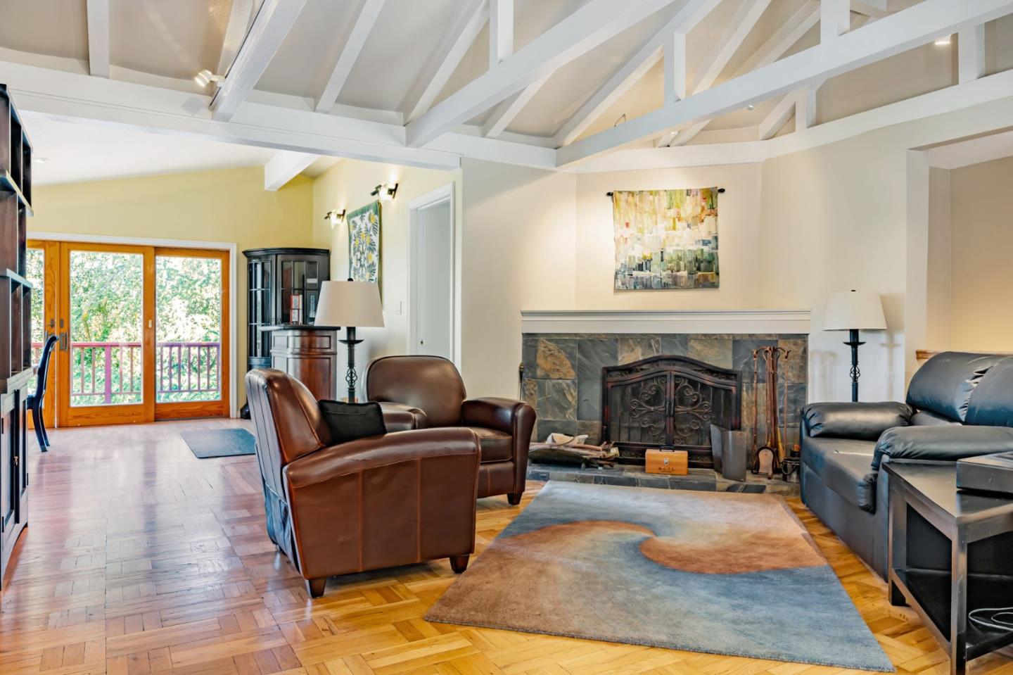 Detail Gallery Image 4 of 32 For 514 Live Oak Ln, Redwood City,  CA 94062 - 4 Beds | 2/1 Baths