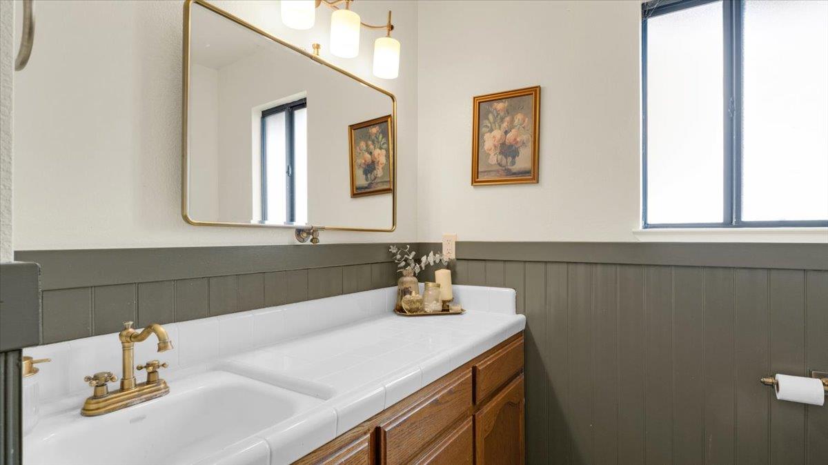 Detail Gallery Image 16 of 32 For 352 Cowden Rd, Hollister,  CA 95023 - 3 Beds | 2 Baths