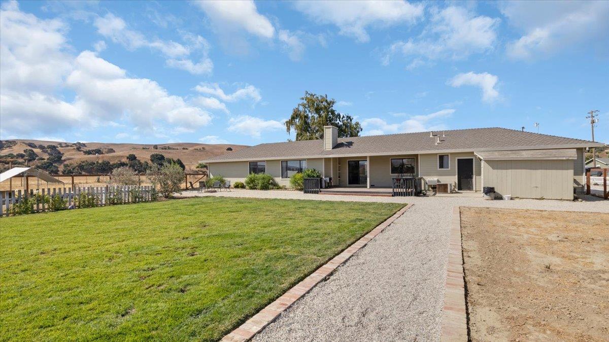 Detail Gallery Image 23 of 32 For 352 Cowden Rd, Hollister,  CA 95023 - 3 Beds | 2 Baths