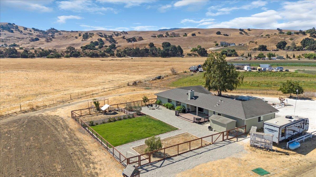 Detail Gallery Image 28 of 32 For 352 Cowden Rd, Hollister,  CA 95023 - 3 Beds | 2 Baths