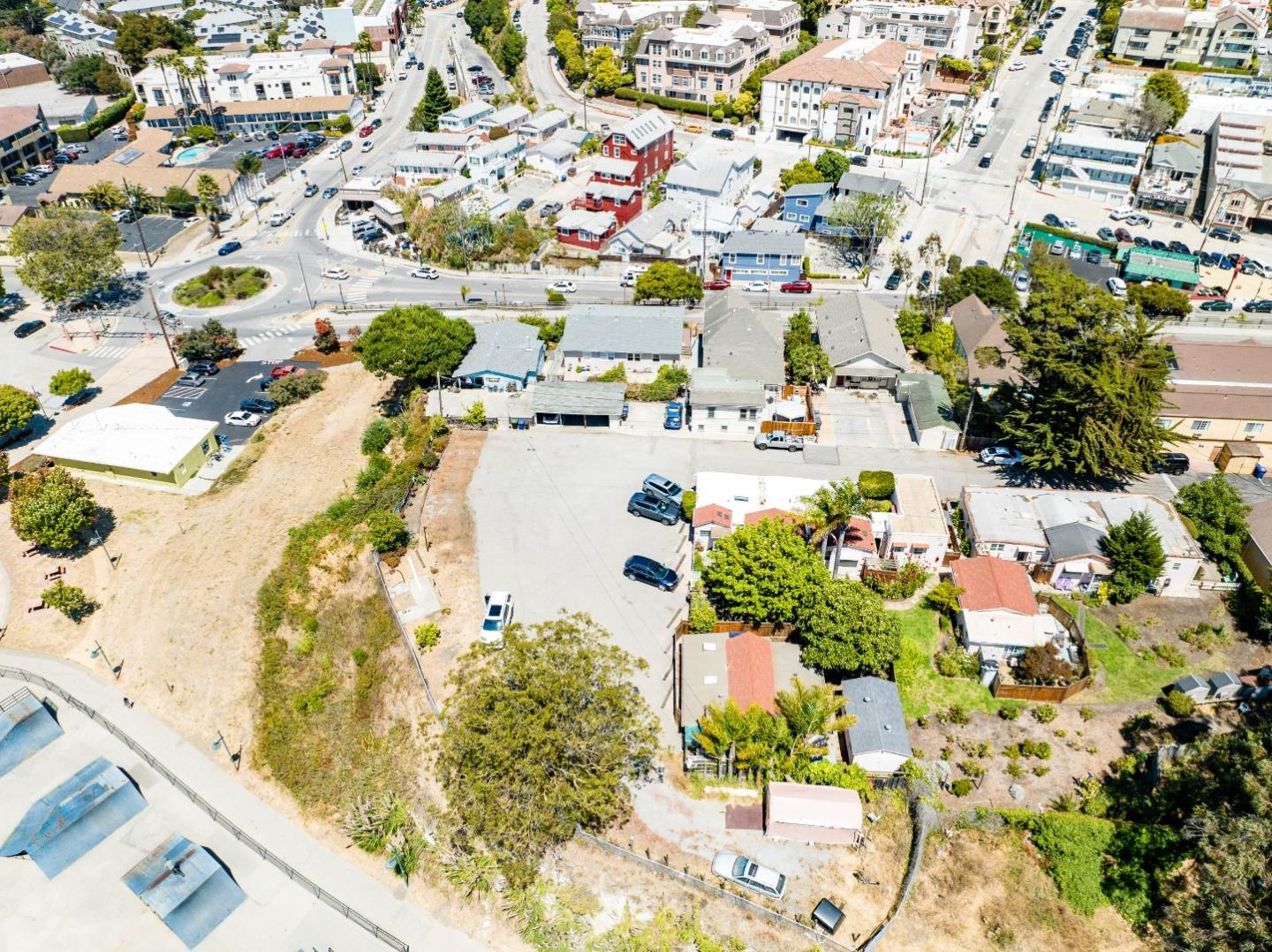 Detail Gallery Image 12 of 14 For 102 W Cliff Dr, Santa Cruz,  CA 95060 - 2 Beds | 1 Baths