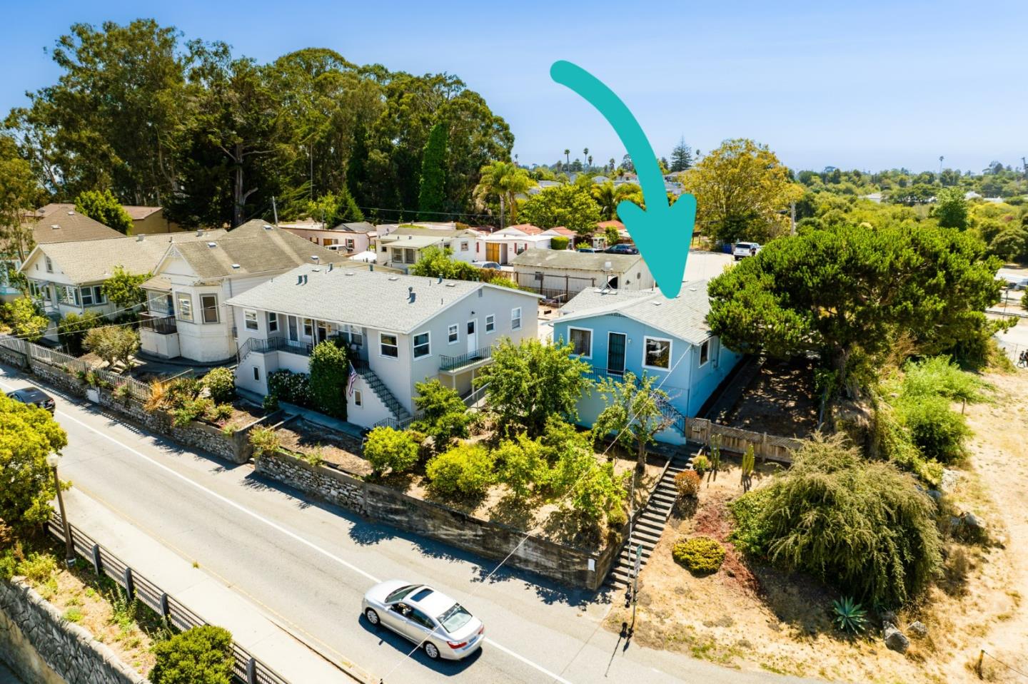 Detail Gallery Image 2 of 14 For 102 W Cliff Dr, Santa Cruz,  CA 95060 - 2 Beds | 1 Baths