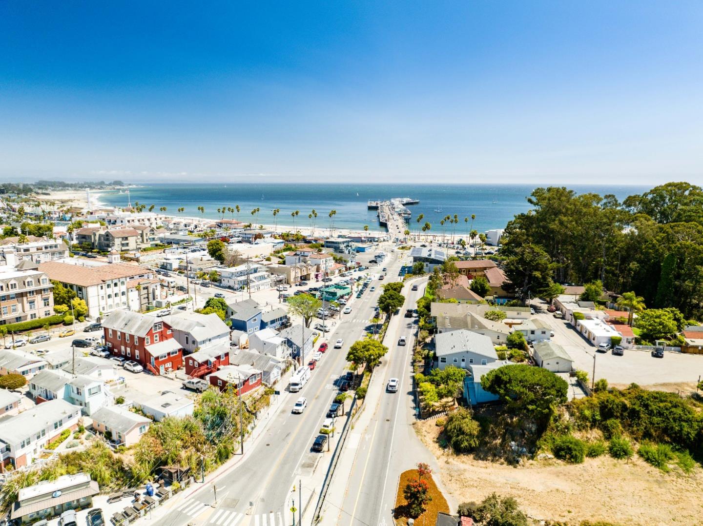 Detail Gallery Image 9 of 14 For 102 W Cliff Dr, Santa Cruz,  CA 95060 - 2 Beds | 1 Baths