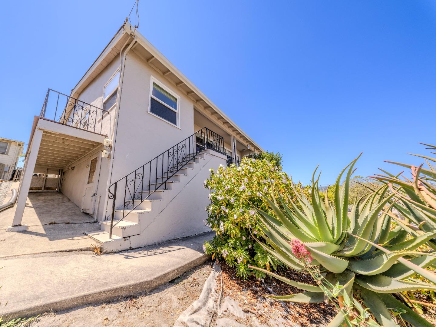 Detail Gallery Image 21 of 25 For 108 W Cliff Dr, Santa Cruz,  CA 95060 - – Beds | – Baths