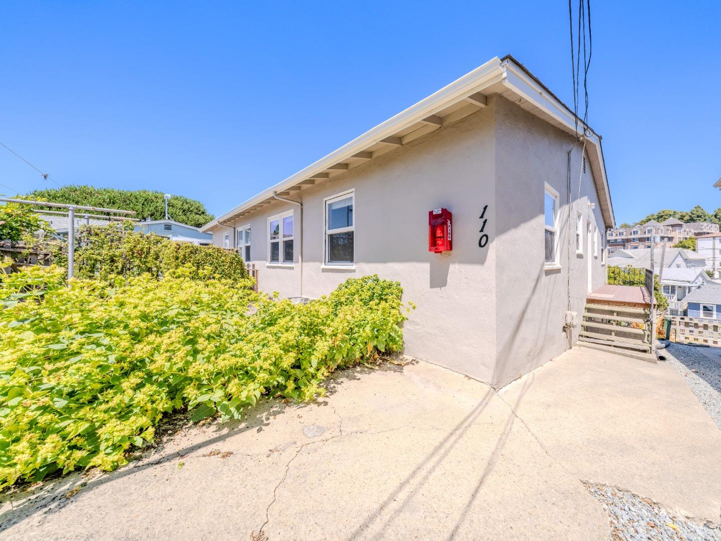 Detail Gallery Image 6 of 25 For 108 W Cliff Dr, Santa Cruz,  CA 95060 - – Beds | – Baths