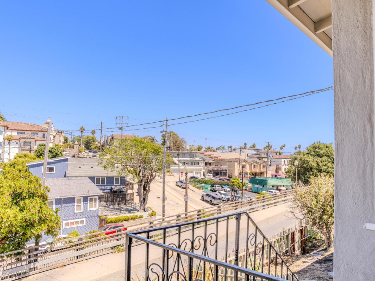 Detail Gallery Image 9 of 25 For 108 W Cliff Dr, Santa Cruz,  CA 95060 - – Beds | – Baths
