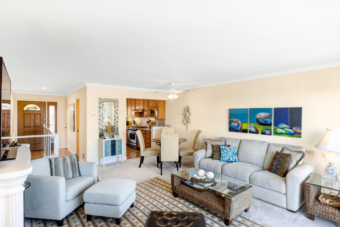 Detail Gallery Image 11 of 53 For 585 Ocean View Blvd #3,  Pacific Grove,  CA 93950 - 2 Beds | 1/1 Baths