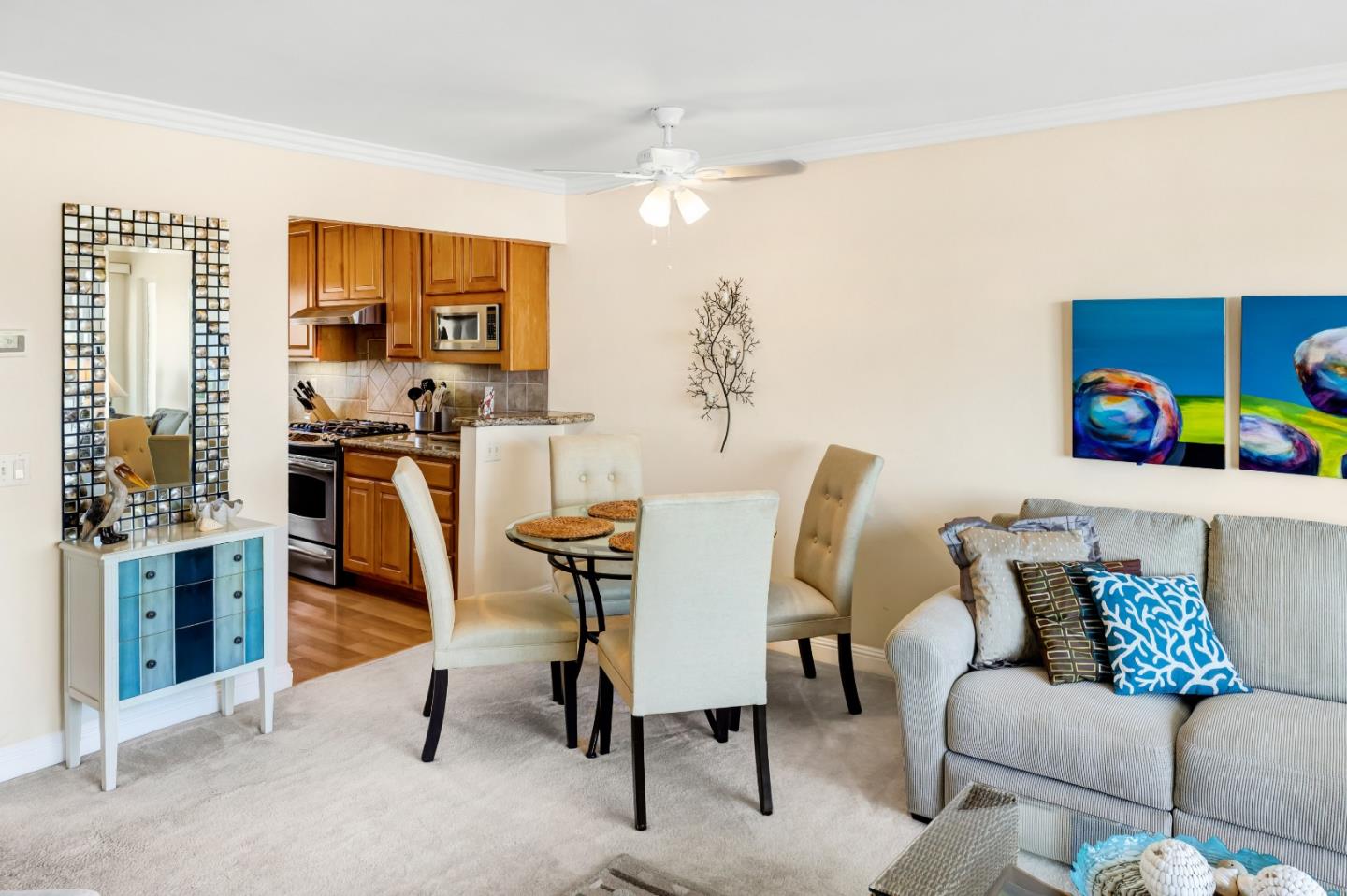Detail Gallery Image 13 of 53 For 585 Ocean View Blvd #3,  Pacific Grove,  CA 93950 - 2 Beds | 1/1 Baths