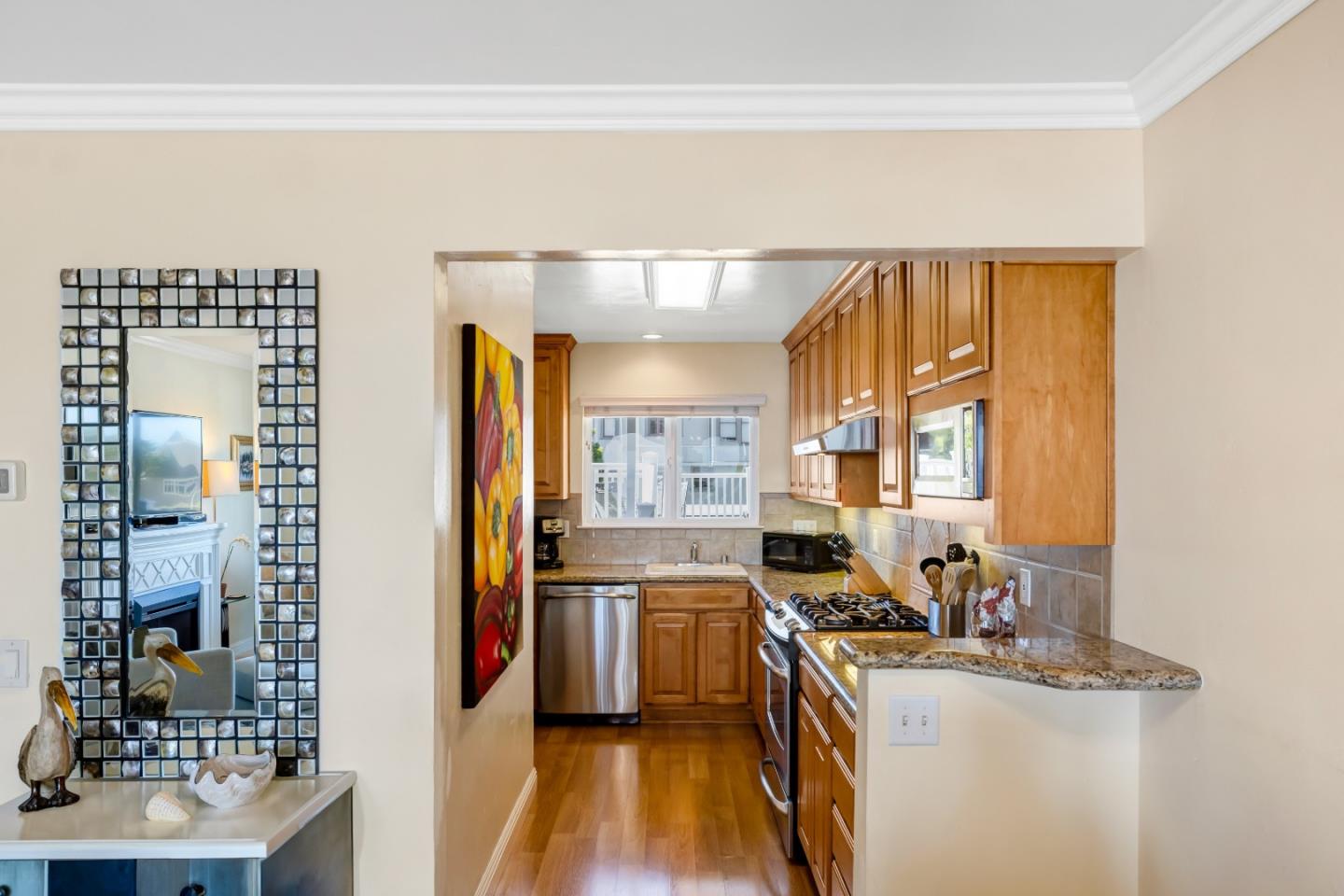 Detail Gallery Image 15 of 53 For 585 Ocean View Blvd #3,  Pacific Grove,  CA 93950 - 2 Beds | 1/1 Baths