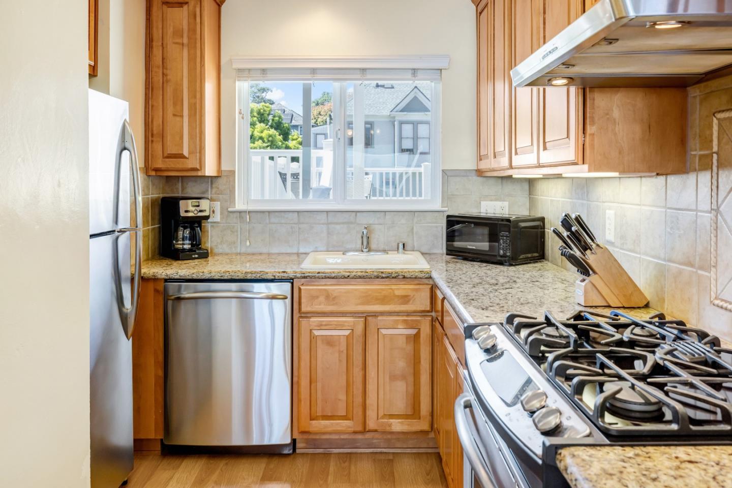 Detail Gallery Image 17 of 53 For 585 Ocean View Blvd #3,  Pacific Grove,  CA 93950 - 2 Beds | 1/1 Baths