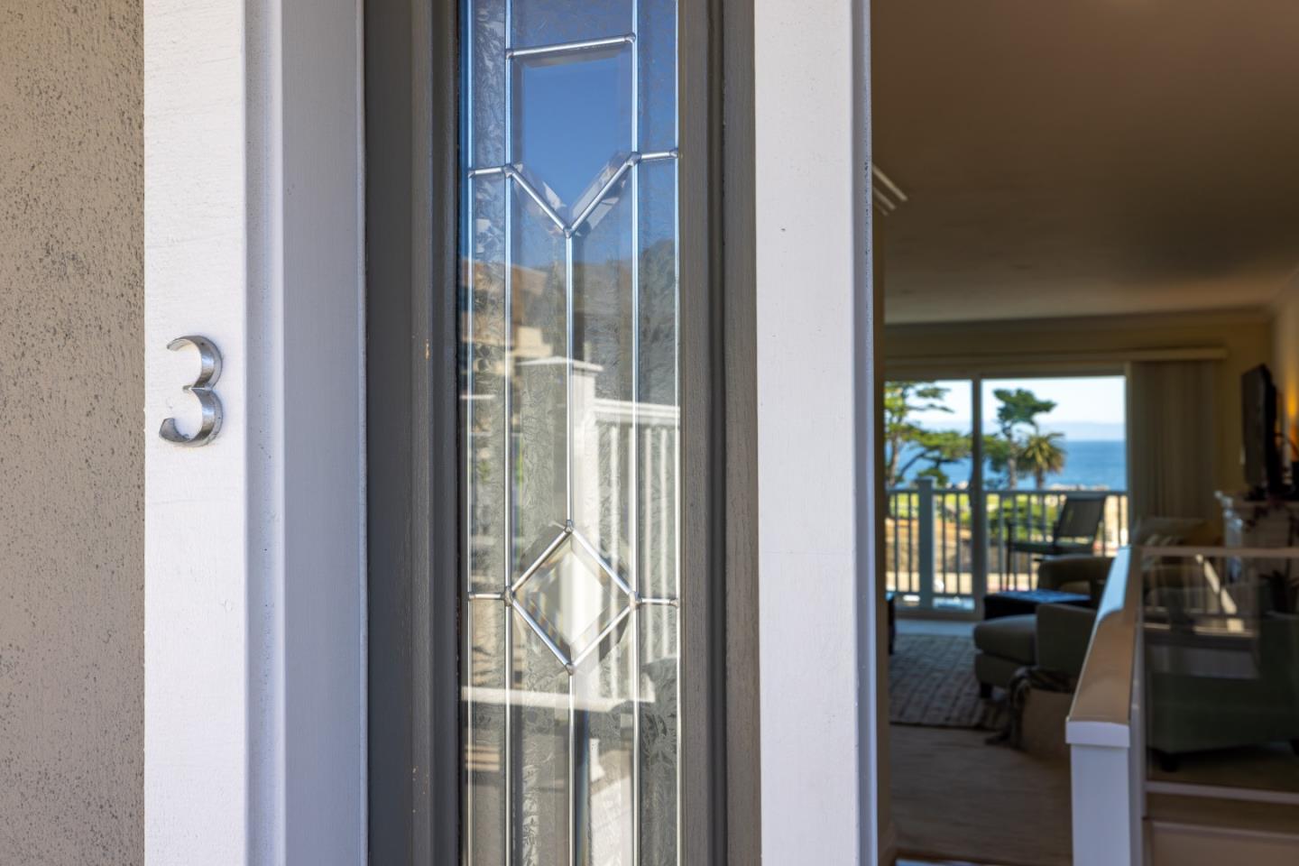 Detail Gallery Image 2 of 53 For 585 Ocean View Blvd #3,  Pacific Grove,  CA 93950 - 2 Beds | 1/1 Baths