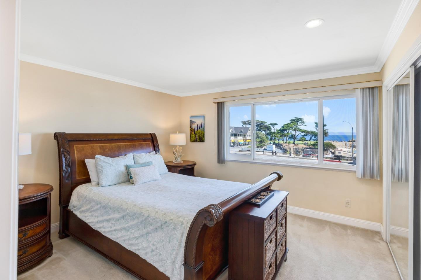 Detail Gallery Image 20 of 53 For 585 Ocean View Blvd #3,  Pacific Grove,  CA 93950 - 2 Beds | 1/1 Baths