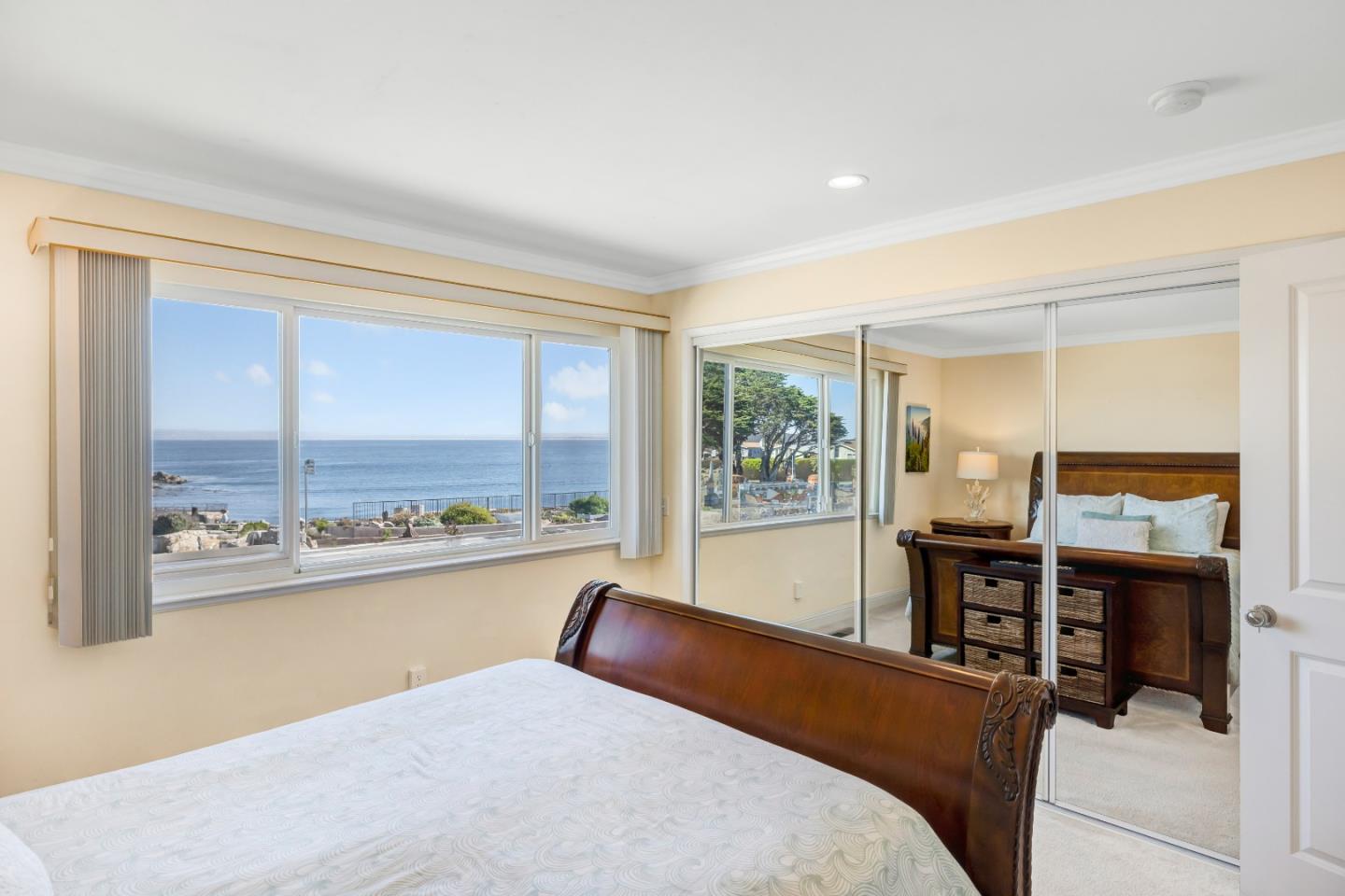 Detail Gallery Image 22 of 53 For 585 Ocean View Blvd #3,  Pacific Grove,  CA 93950 - 2 Beds | 1/1 Baths
