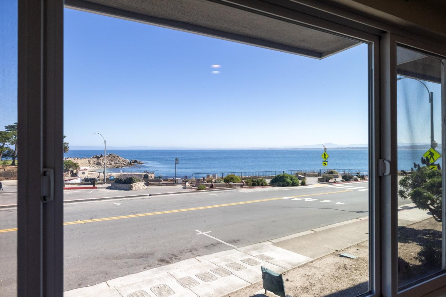 Detail Gallery Image 23 of 53 For 585 Ocean View Blvd #3,  Pacific Grove,  CA 93950 - 2 Beds | 1/1 Baths