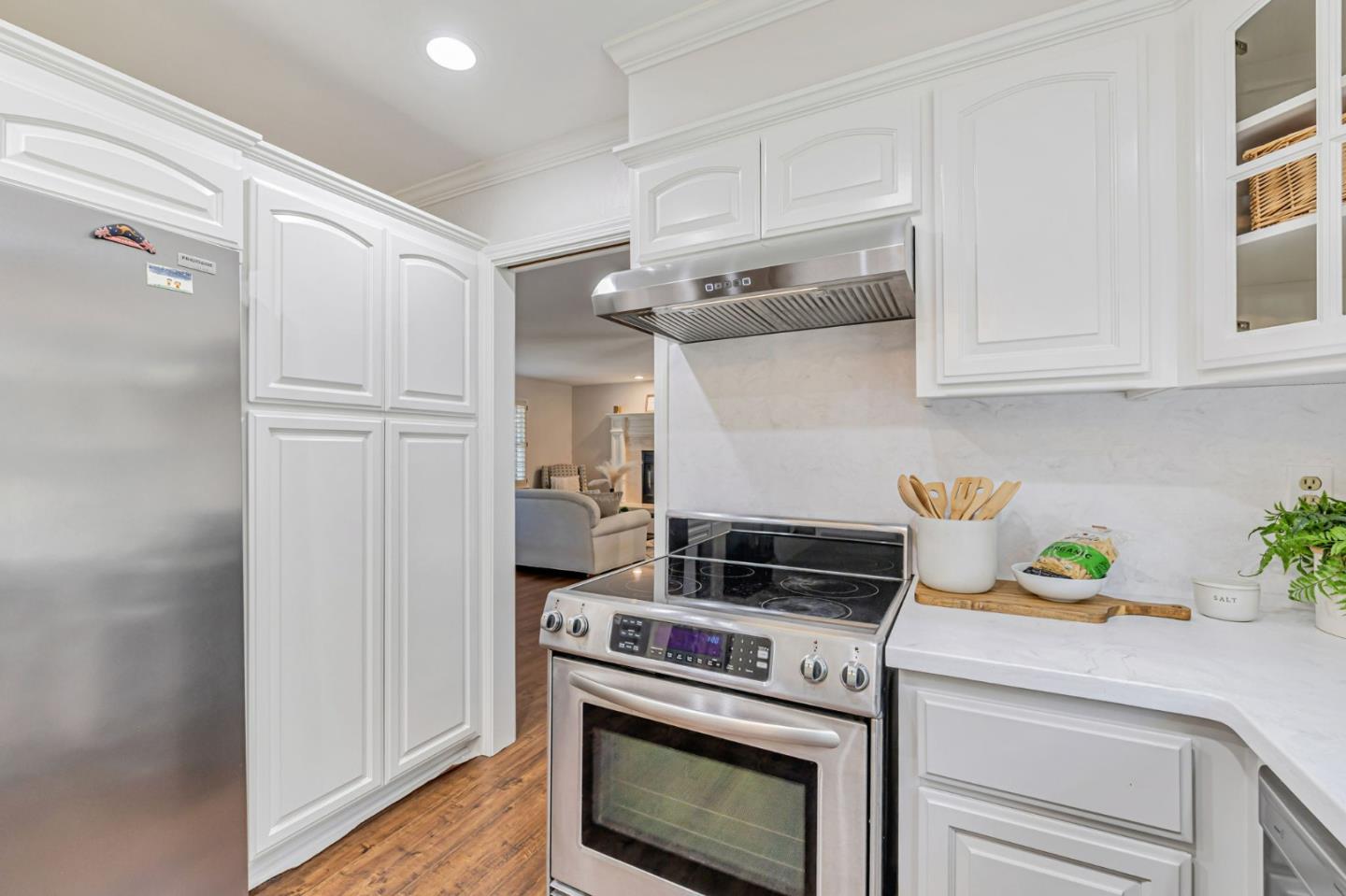 Detail Gallery Image 10 of 54 For 6227 Calle Bonita, San Jose,  CA 95120 - 5 Beds | 2/1 Baths