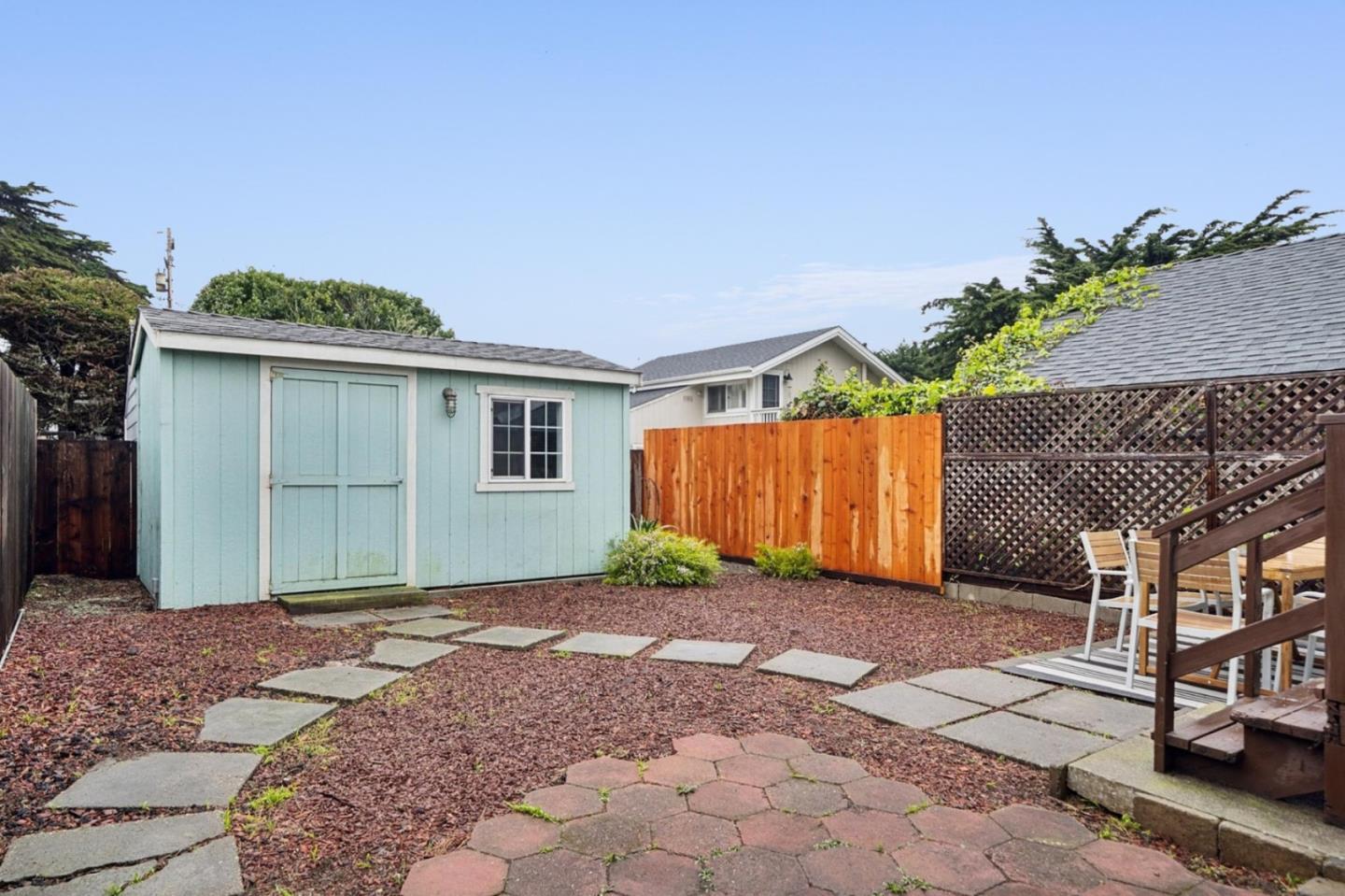 Detail Gallery Image 11 of 12 For 184 Paloma Ave, Pacifica,  CA 94044 - 3 Beds | 1 Baths