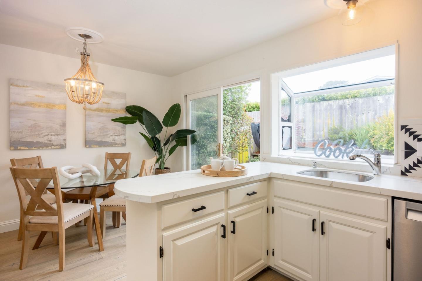 Detail Gallery Image 17 of 51 For 201 Bridgeport Dr, Half Moon Bay,  CA 94019 - 3 Beds | 2 Baths