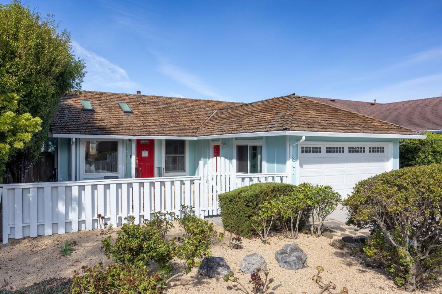 Detail Gallery Image 34 of 51 For 201 Bridgeport Dr, Half Moon Bay,  CA 94019 - 3 Beds | 2 Baths