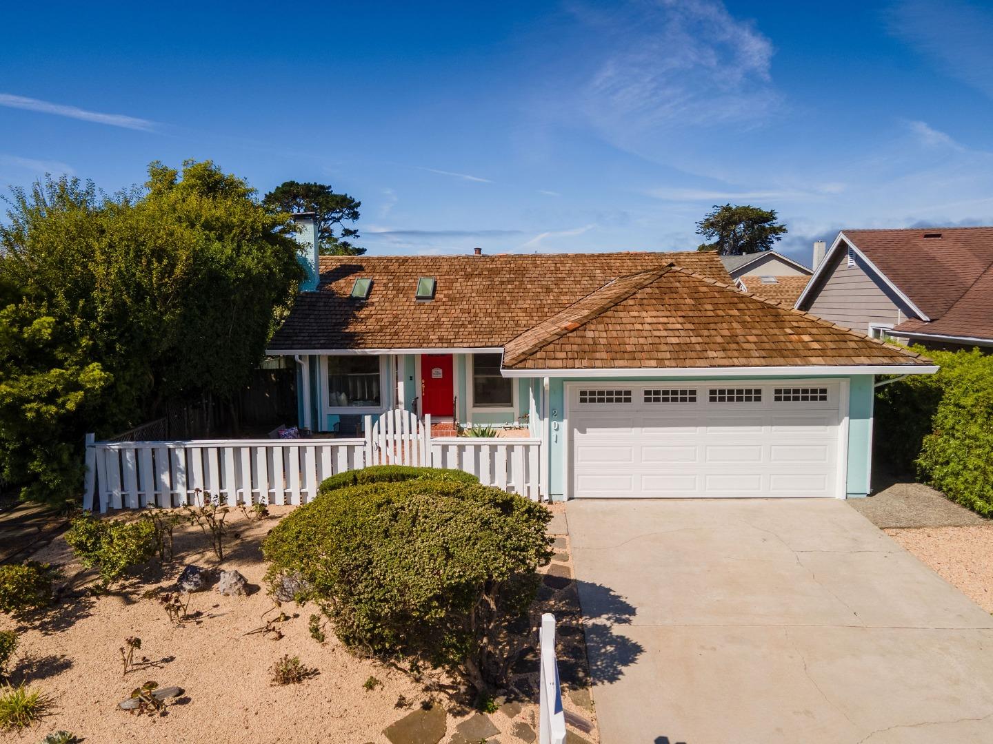 Detail Gallery Image 36 of 51 For 201 Bridgeport Dr, Half Moon Bay,  CA 94019 - 3 Beds | 2 Baths