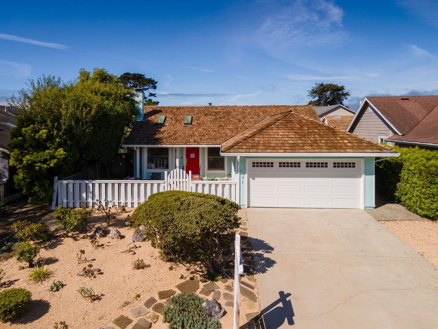 Detail Gallery Image 37 of 51 For 201 Bridgeport Dr, Half Moon Bay,  CA 94019 - 3 Beds | 2 Baths