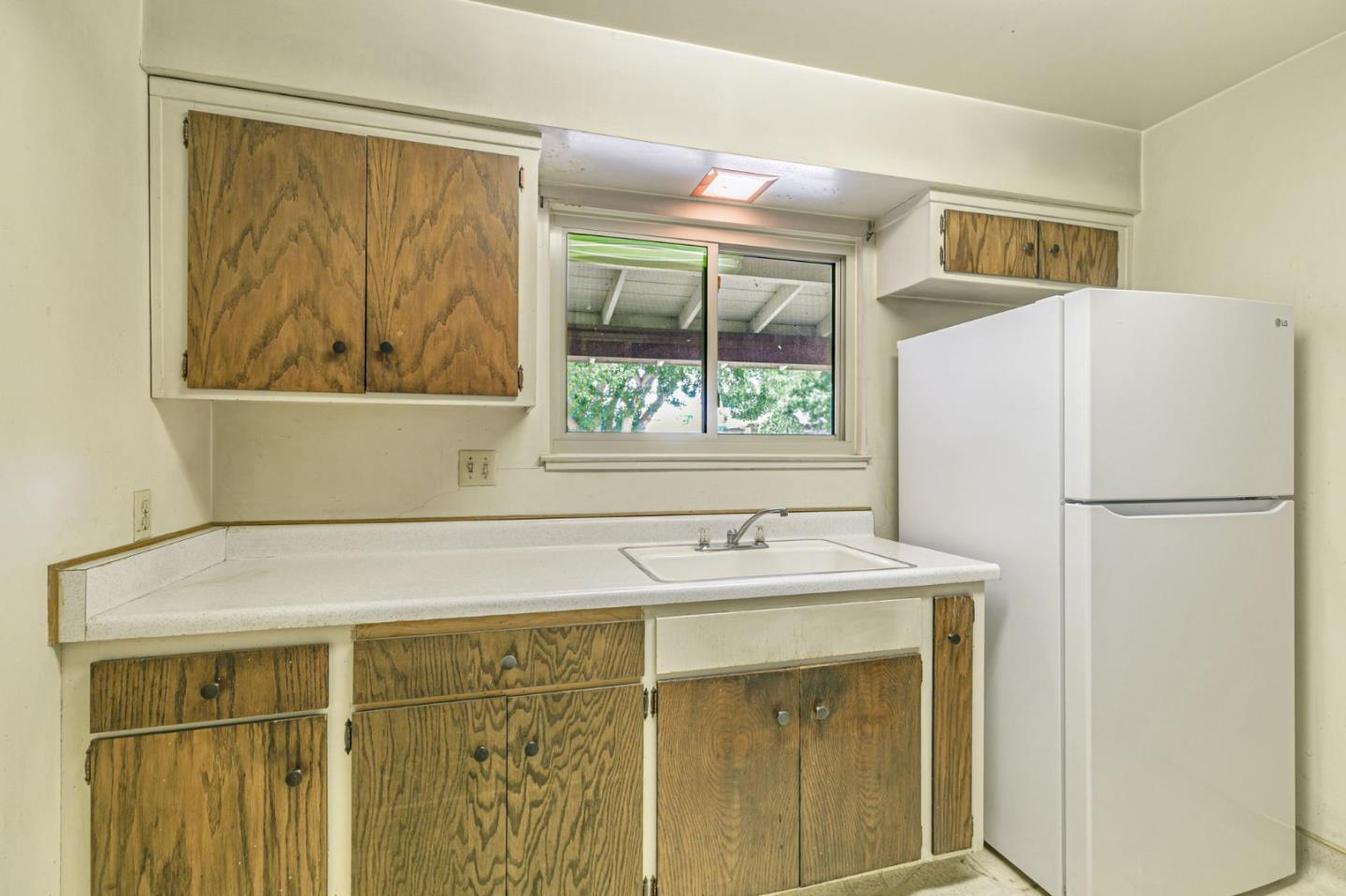 Detail Gallery Image 11 of 29 For 5799 Indian Ave, San Jose,  CA 95123 - 4 Beds | 2 Baths