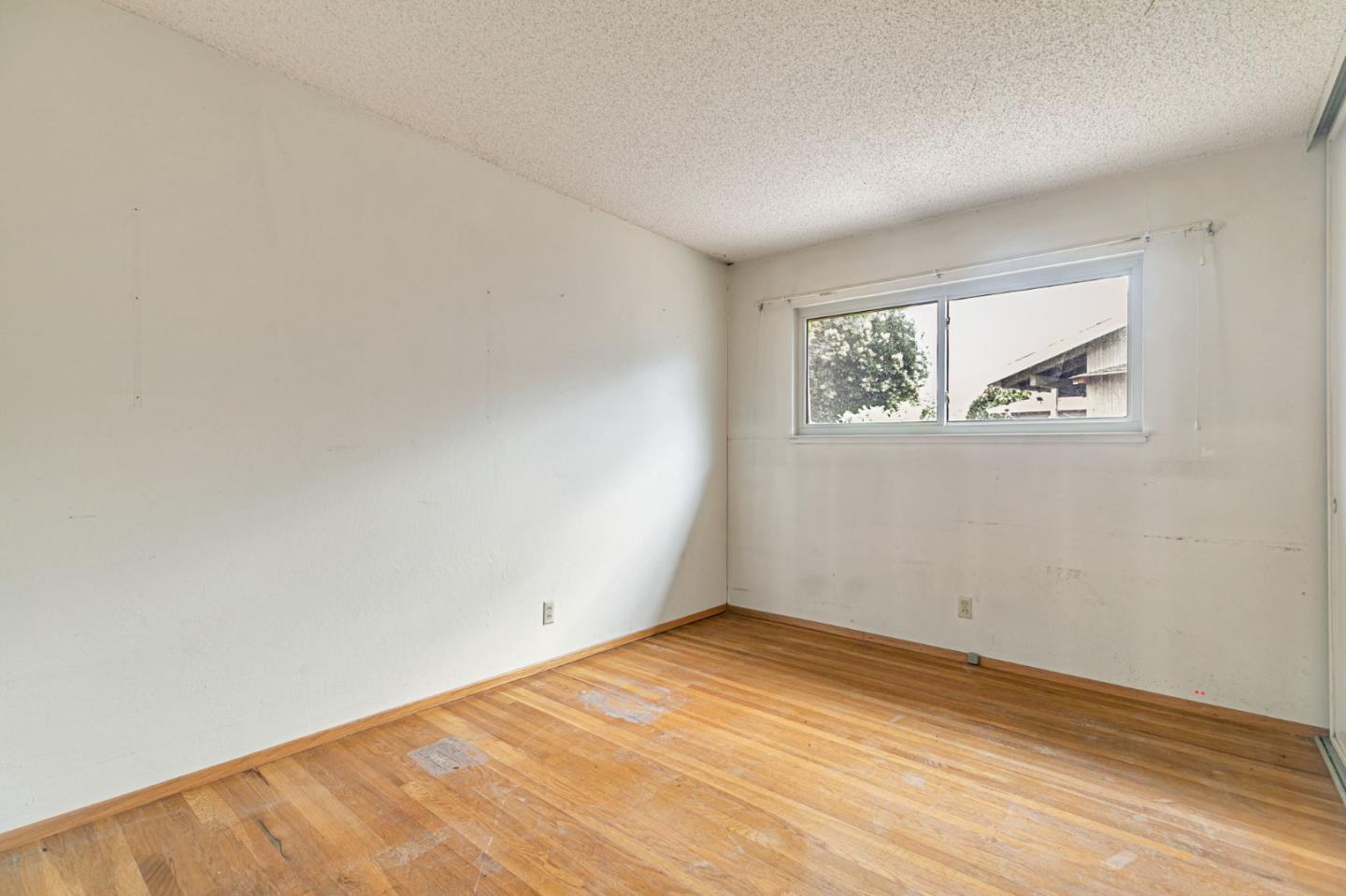 Detail Gallery Image 15 of 29 For 5799 Indian Ave, San Jose,  CA 95123 - 4 Beds | 2 Baths