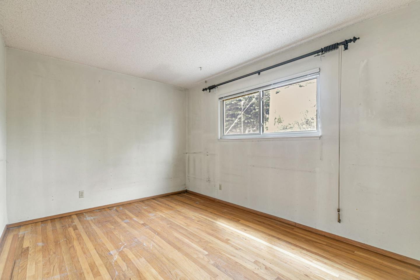 Detail Gallery Image 20 of 29 For 5799 Indian Ave, San Jose,  CA 95123 - 4 Beds | 2 Baths