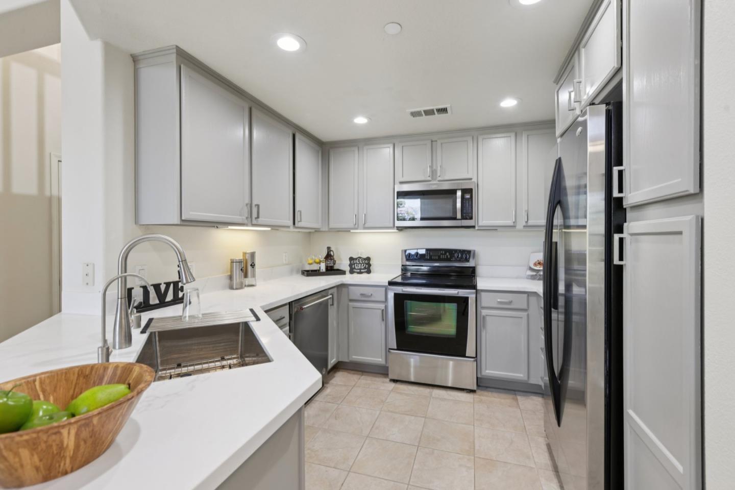 Detail Gallery Image 10 of 49 For 2988 Grassina St #629,  San Jose,  CA 95136 - 2 Beds | 2 Baths