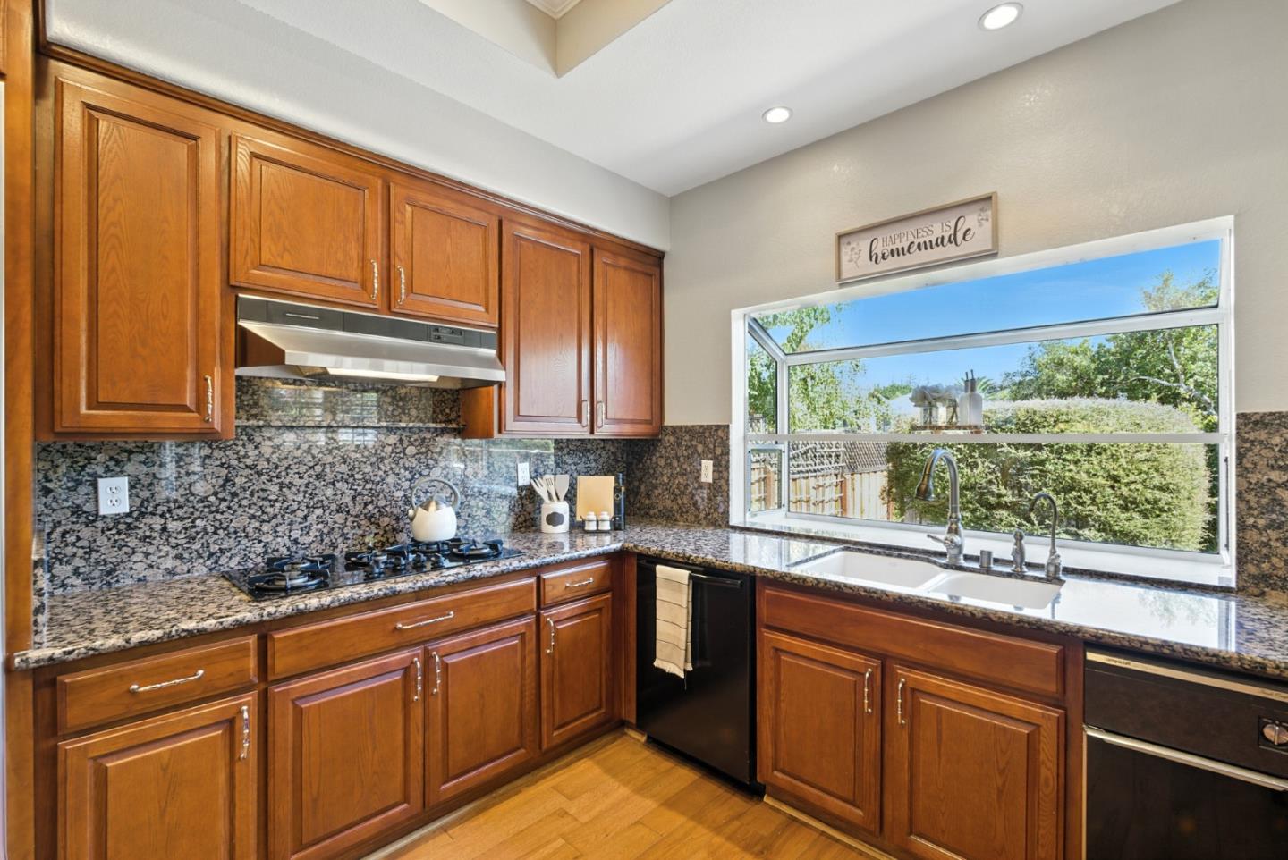 Detail Gallery Image 23 of 56 For 1128 Sterling Gate Dr, San Jose,  CA 95120 - 4 Beds | 3 Baths