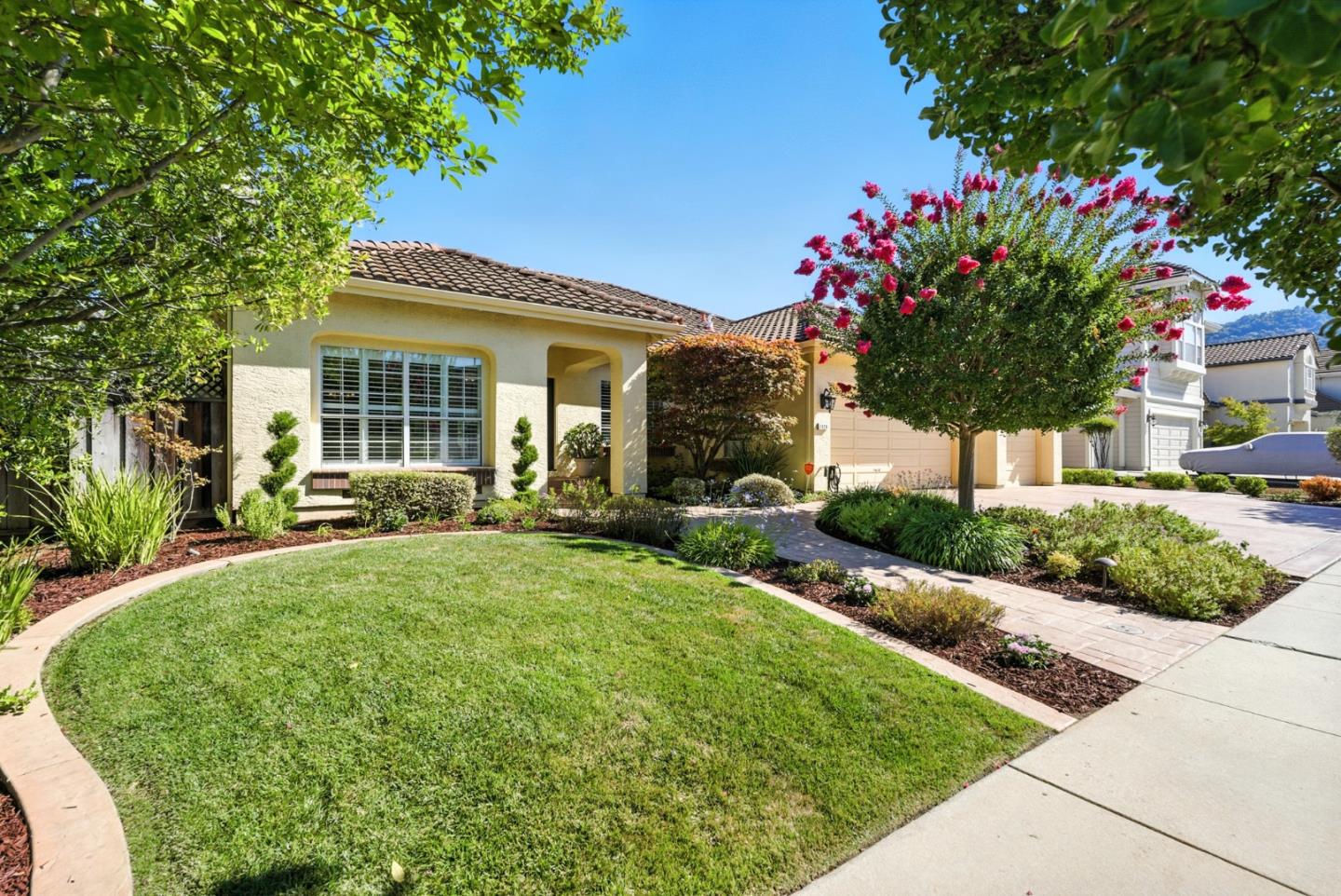 Detail Gallery Image 4 of 56 For 1128 Sterling Gate Dr, San Jose,  CA 95120 - 4 Beds | 3 Baths