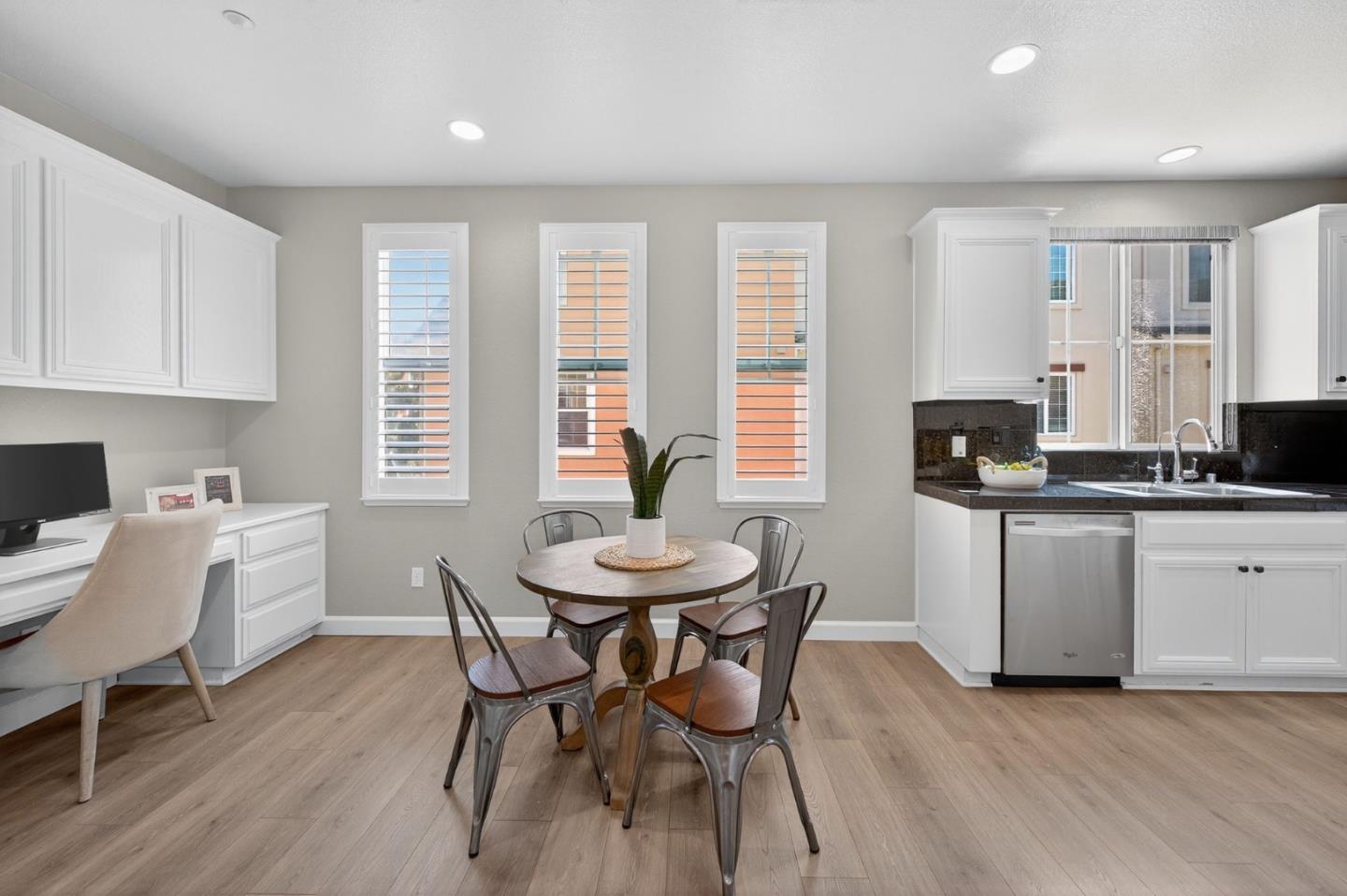 Detail Gallery Image 11 of 37 For 1220 Kelley Way, Santa Clara,  CA 95054 - 3 Beds | 2/1 Baths