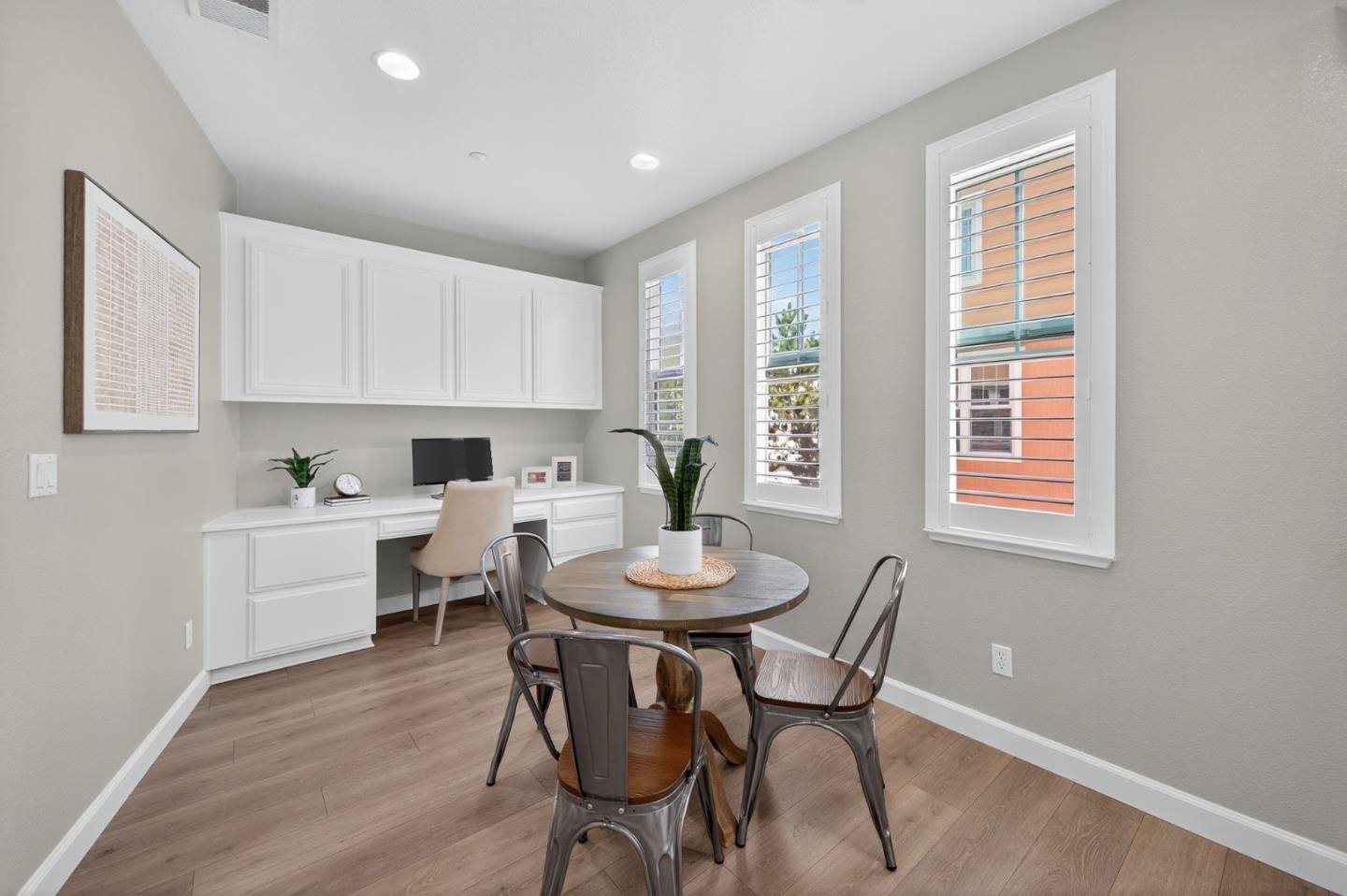 Detail Gallery Image 12 of 37 For 1220 Kelley Way, Santa Clara,  CA 95054 - 3 Beds | 2/1 Baths