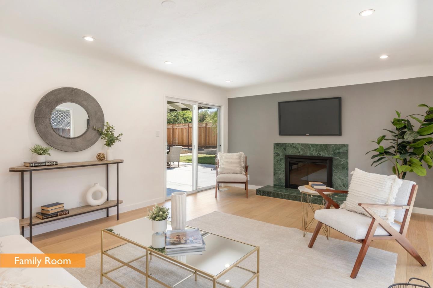 Detail Gallery Image 13 of 31 For 1981 Newcastle Dr, Los Altos,  CA 94024 - 4 Beds | 2/1 Baths