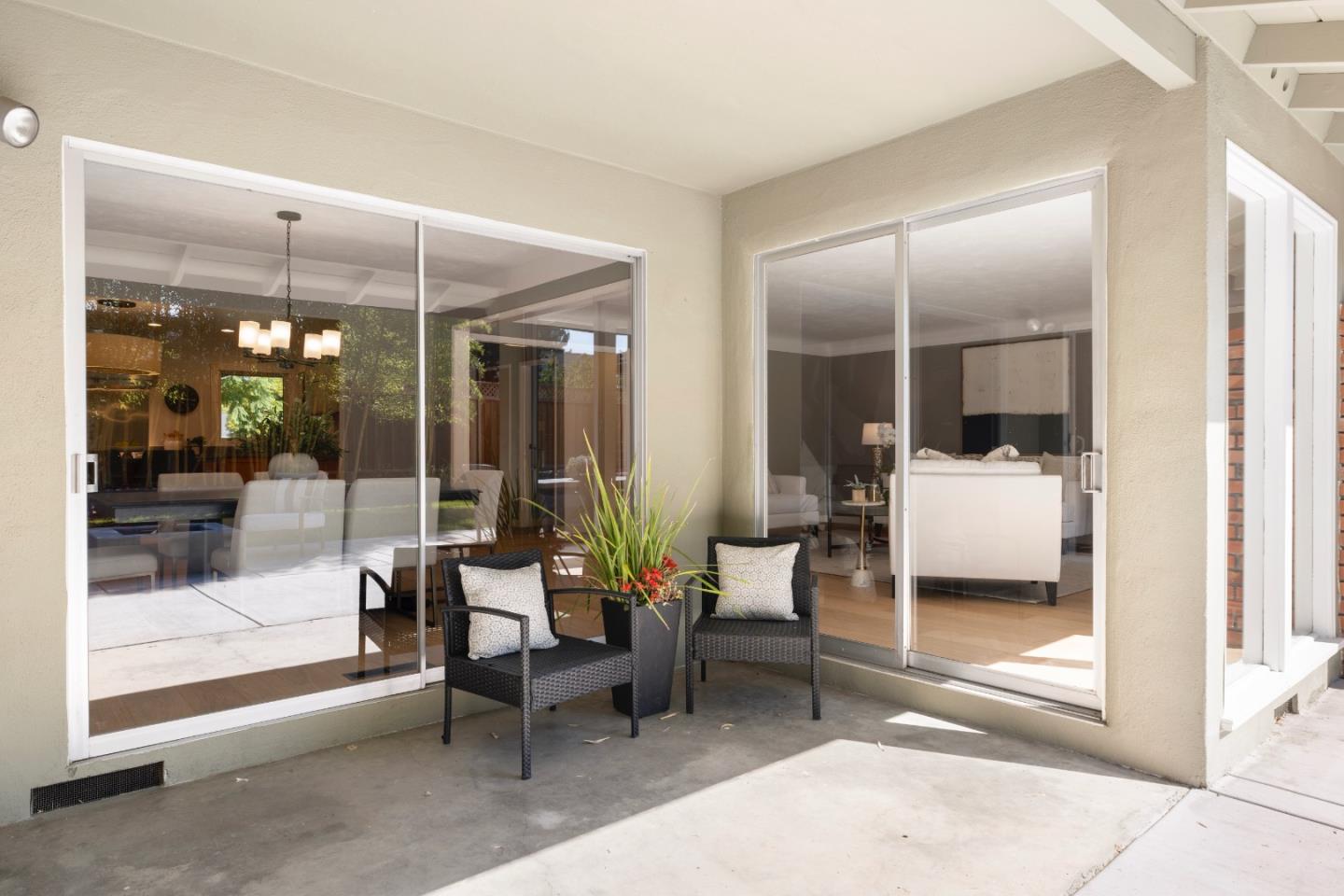 Detail Gallery Image 19 of 31 For 1981 Newcastle Dr, Los Altos,  CA 94024 - 4 Beds | 2/1 Baths