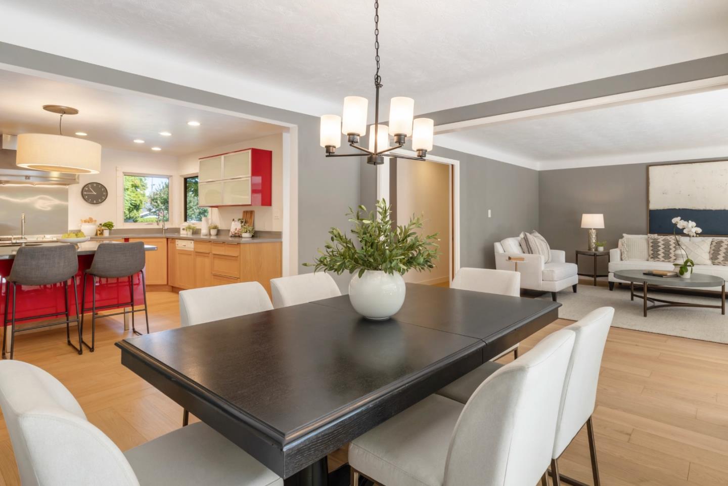 Detail Gallery Image 5 of 31 For 1981 Newcastle Dr, Los Altos,  CA 94024 - 4 Beds | 2/1 Baths