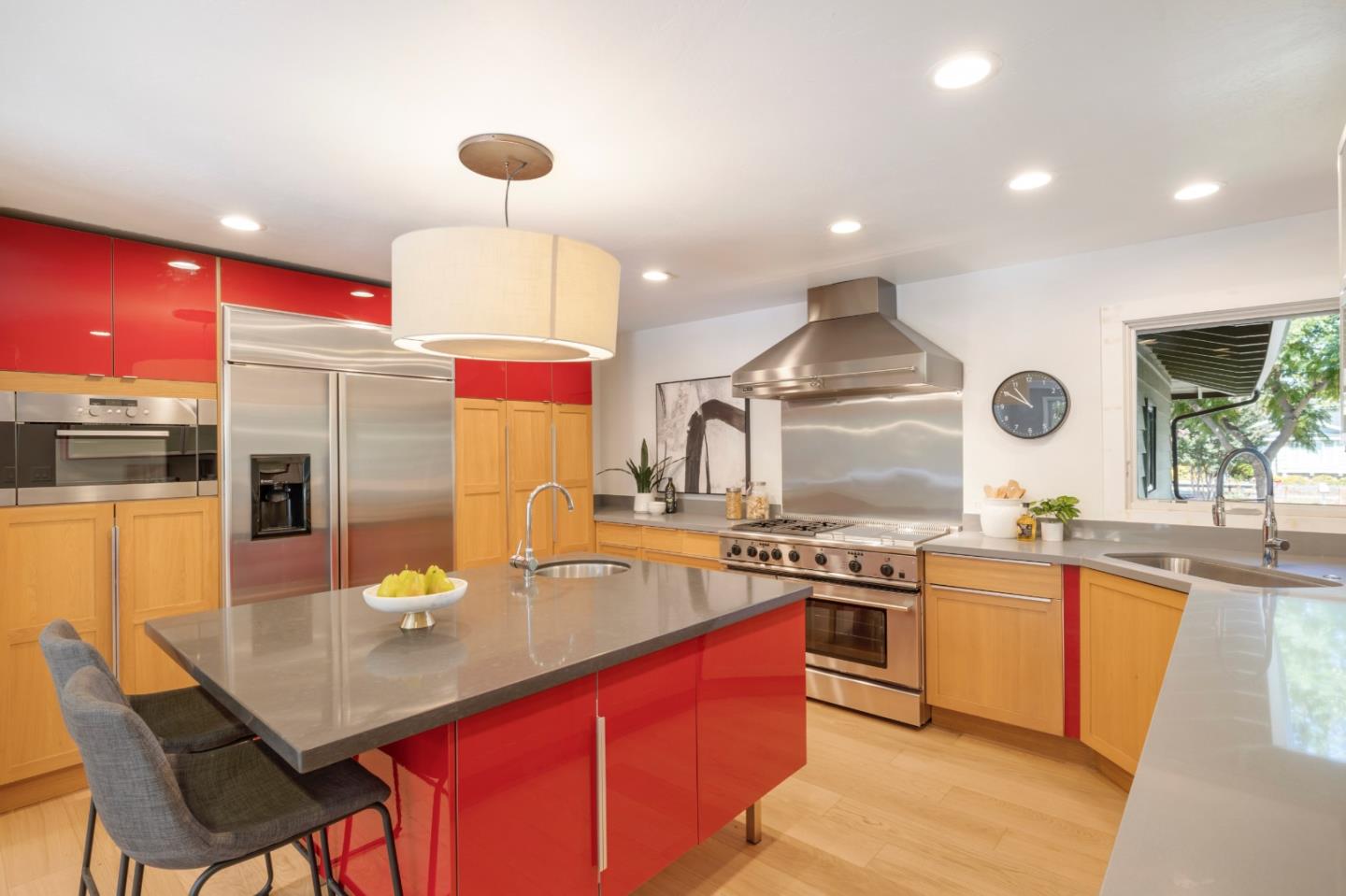 Detail Gallery Image 8 of 31 For 1981 Newcastle Dr, Los Altos,  CA 94024 - 4 Beds | 2/1 Baths