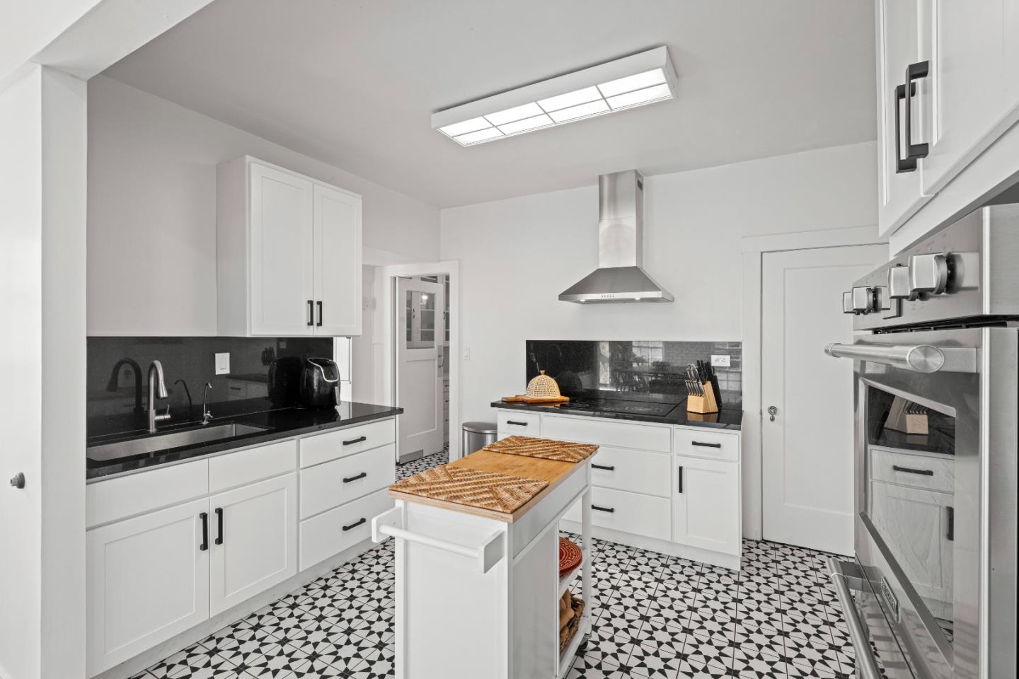 Detail Gallery Image 7 of 24 For 286 5th St, Gilroy,  CA 95020 - 3 Beds | 2 Baths
