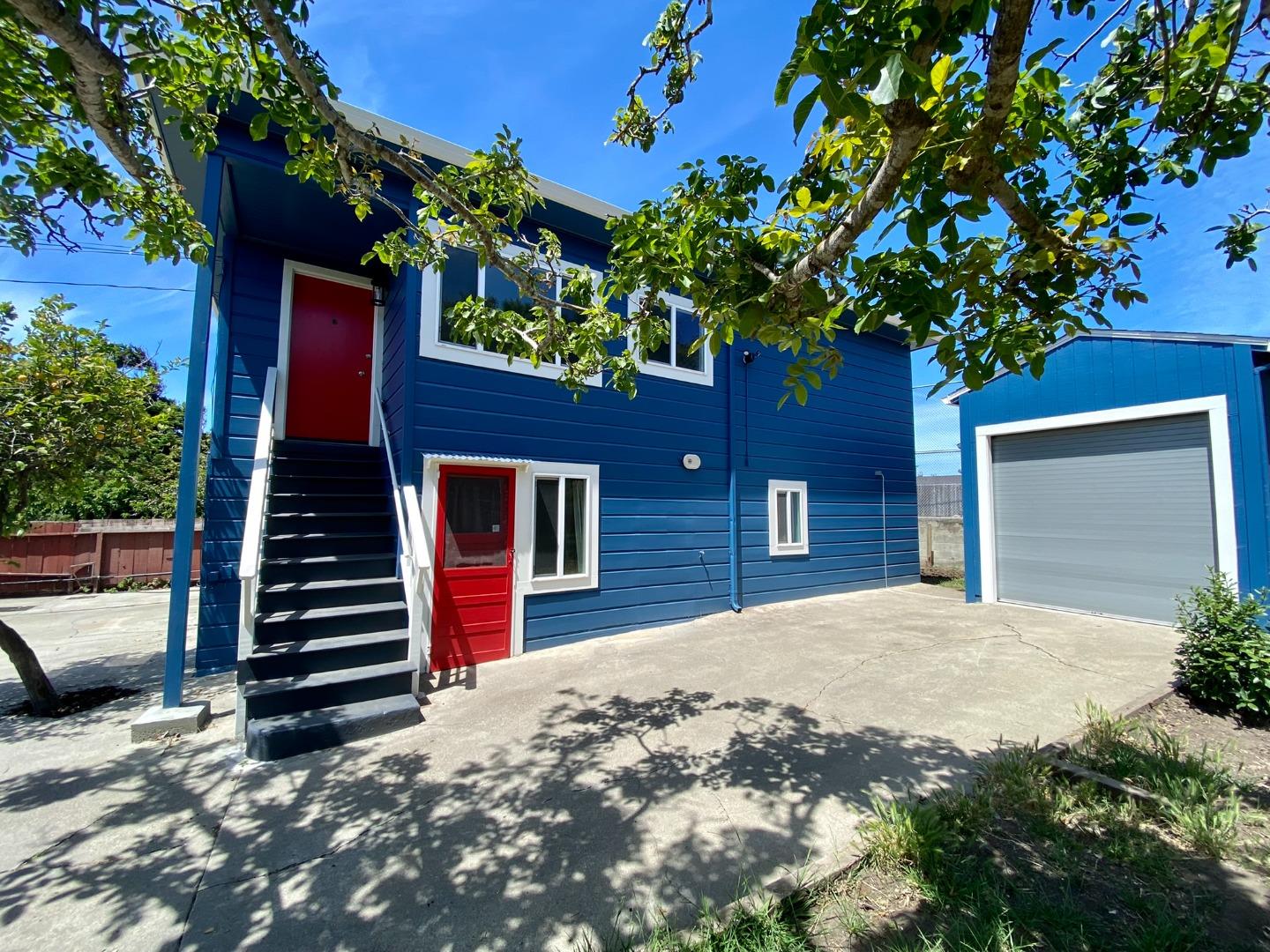 Detail Gallery Image 1 of 41 For 1076 Grand Ave, South San Francisco,  CA 94080 - 3 Beds | 2 Baths