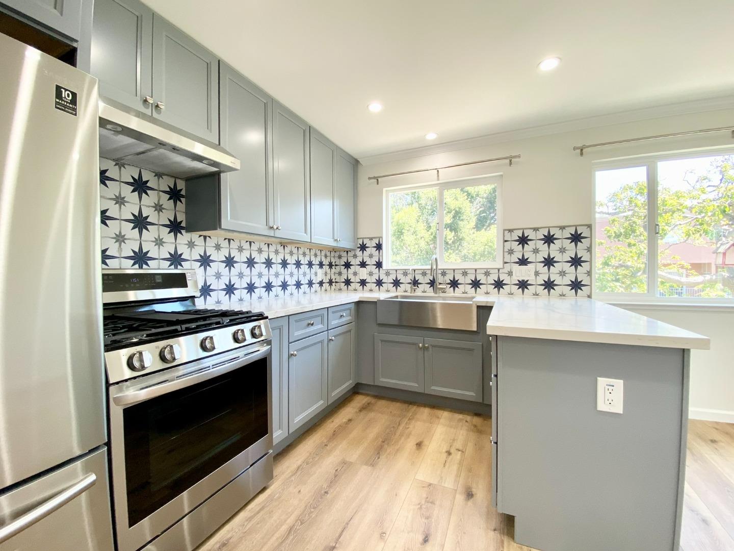 Detail Gallery Image 15 of 41 For 1076 Grand Ave, South San Francisco,  CA 94080 - 3 Beds | 2 Baths
